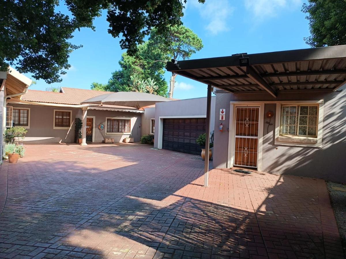 Blue Lantern Bed And Breakfast Kempton Park Dış mekan fotoğraf