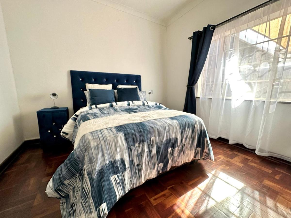 Blue Lantern Bed And Breakfast Kempton Park Dış mekan fotoğraf
